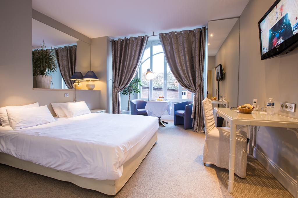 Chenal Hotel Beauvais Kültér fotó
