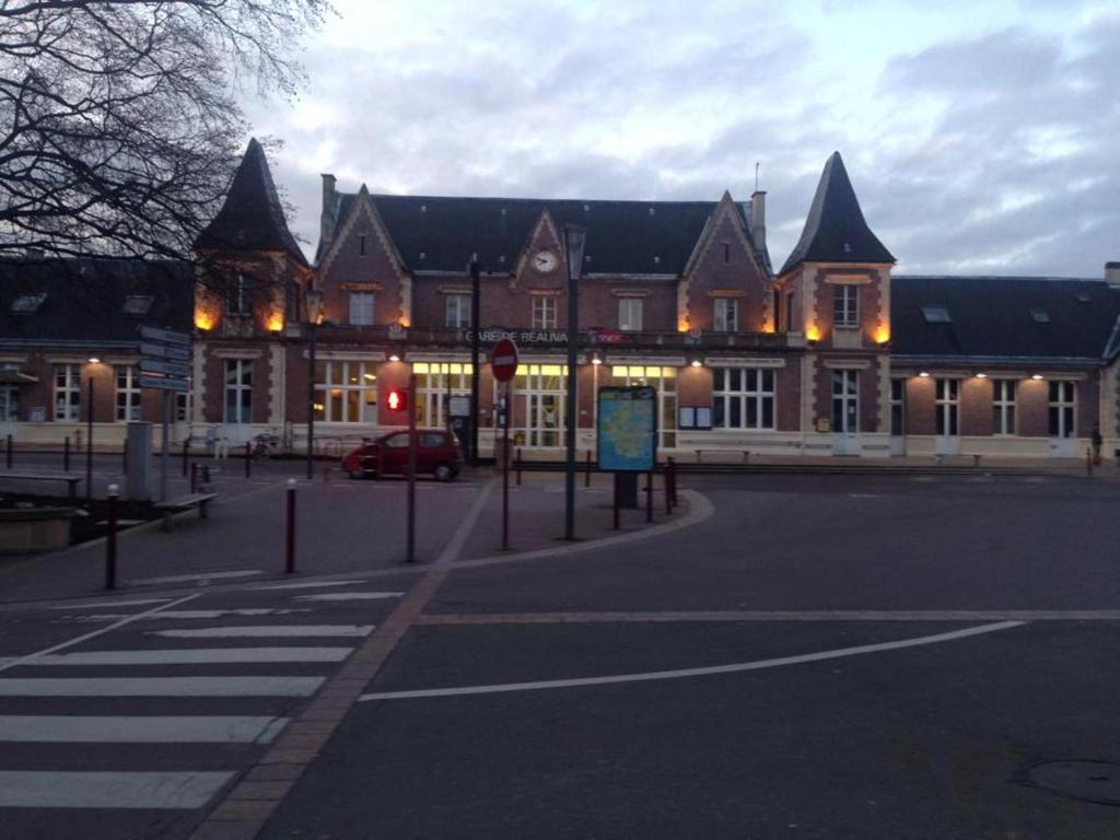 Chenal Hotel Beauvais Kültér fotó