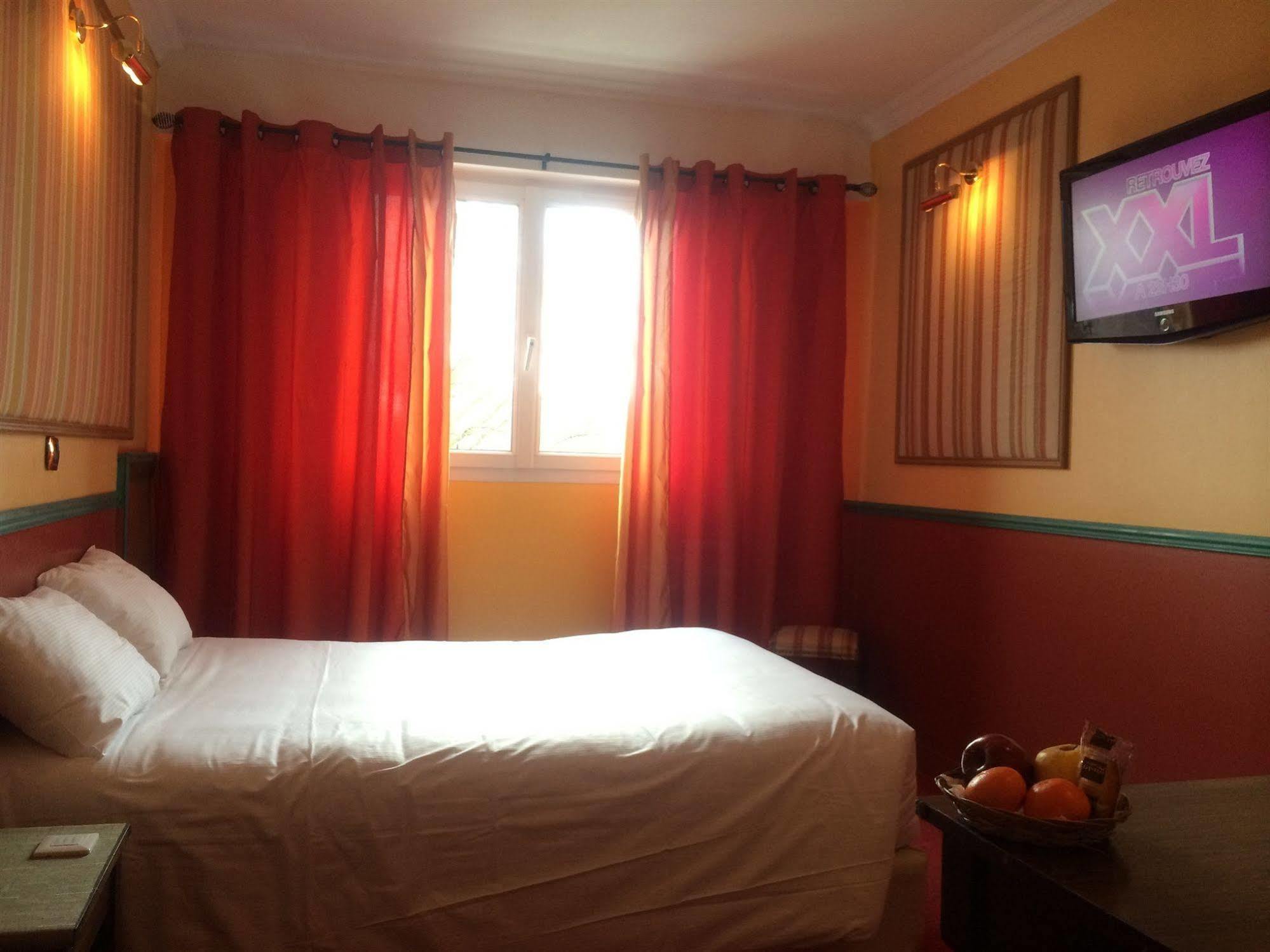 Chenal Hotel Beauvais Kültér fotó