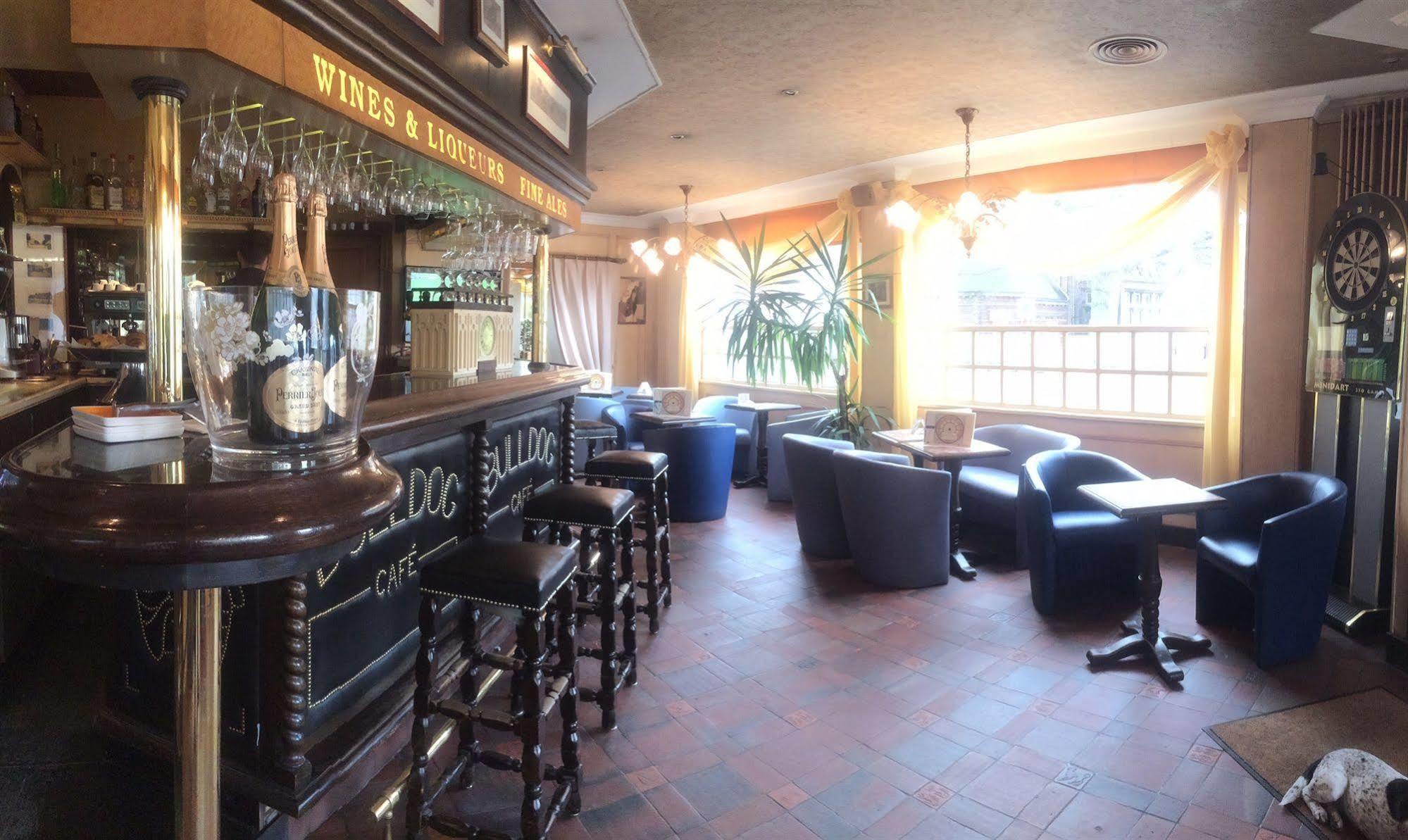 Chenal Hotel Beauvais Kültér fotó